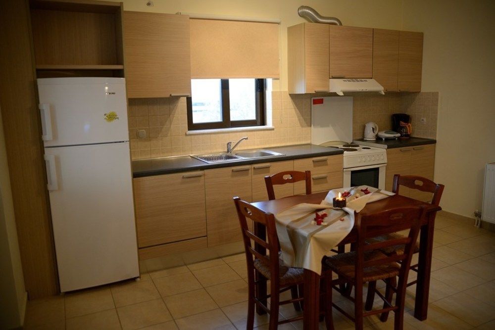 Villa Gereoudis Seaview Apartments-Pool & Bar Kolimvárion Ngoại thất bức ảnh